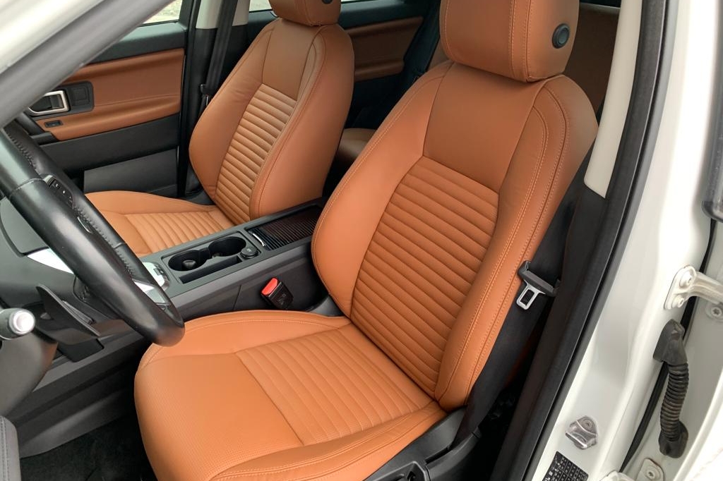 Land Rover Discovery Sport 2017 photo 18