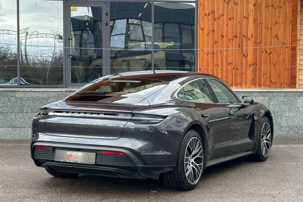 Porsche Taycan 4S 2020 photo 6