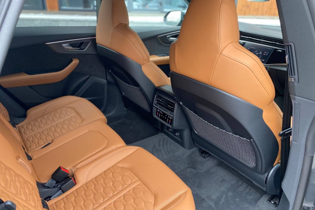 Audi RS Q8 2022 photo 13