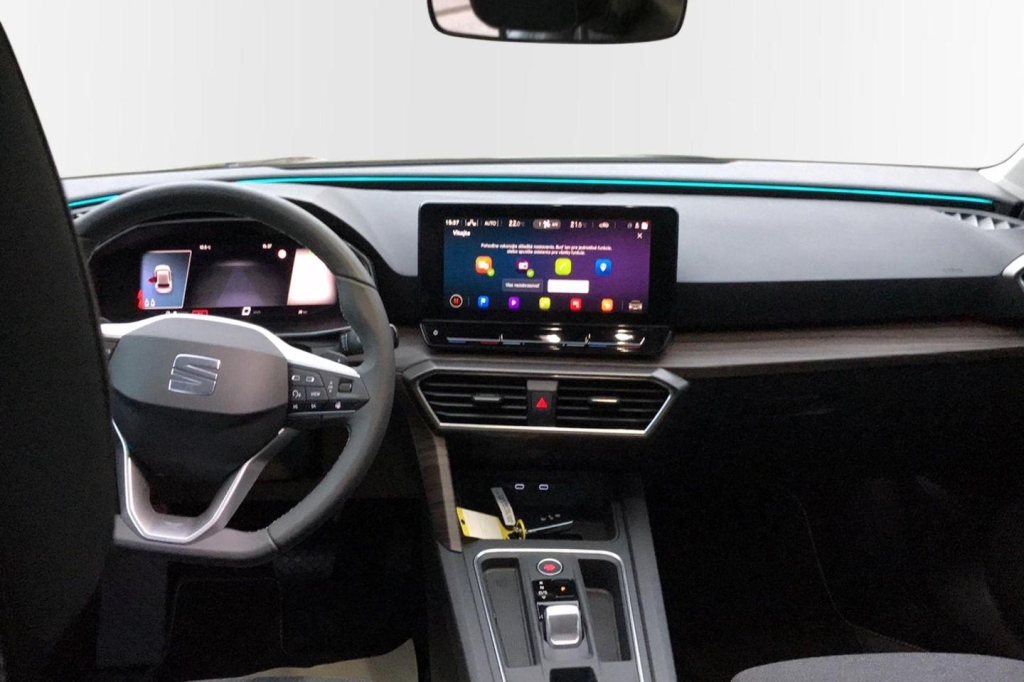 SEAT Leon 2020 фото 6