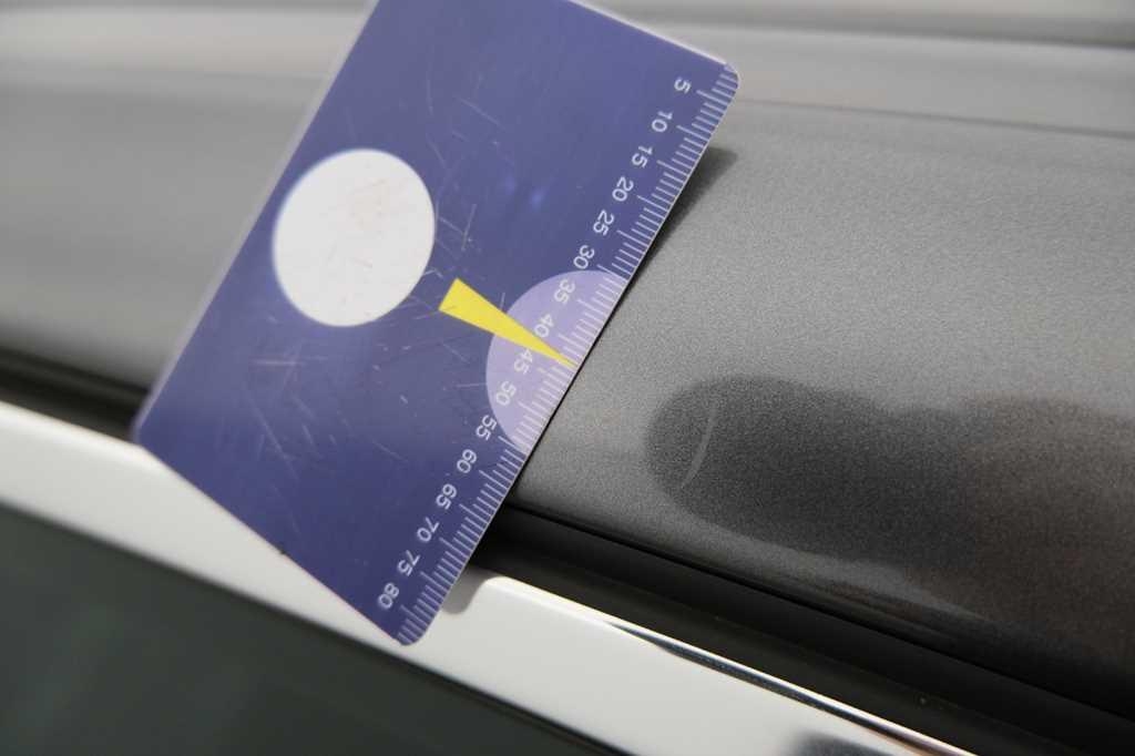 Jaguar XE 2015 photo 15