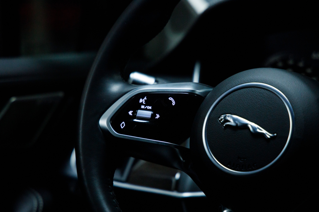 Jaguar I-Pace EV400s First Edition 2019 фото 26