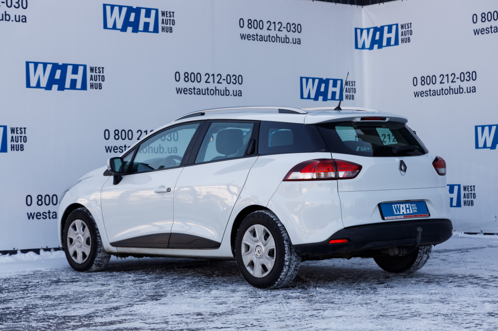 Renault Clio photo 3