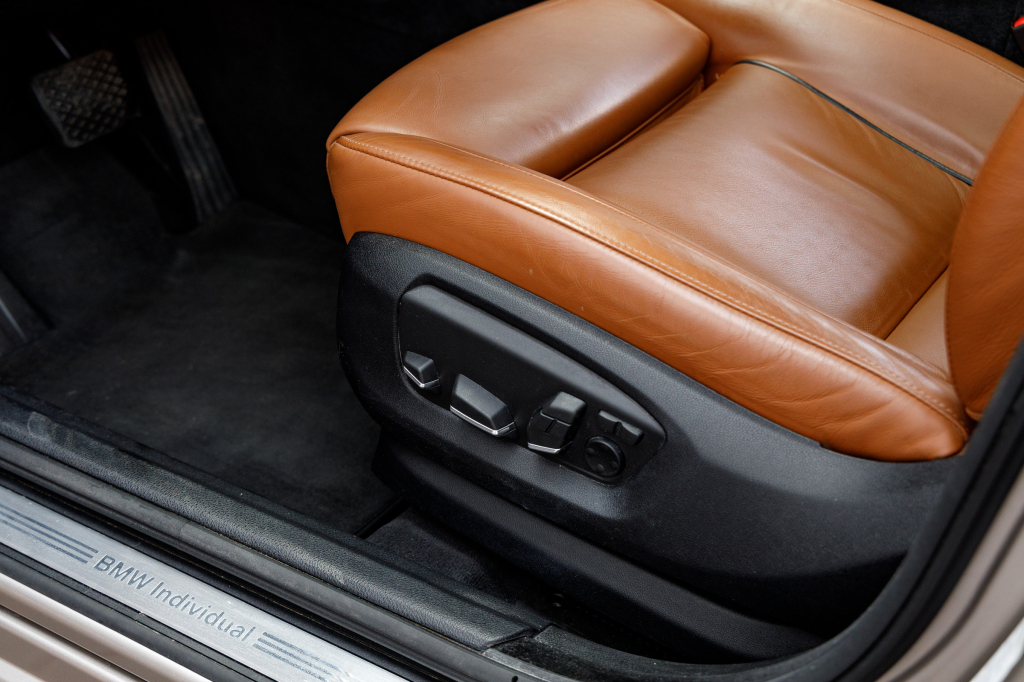 BMW 530 GT xDrive 2015 photo 21