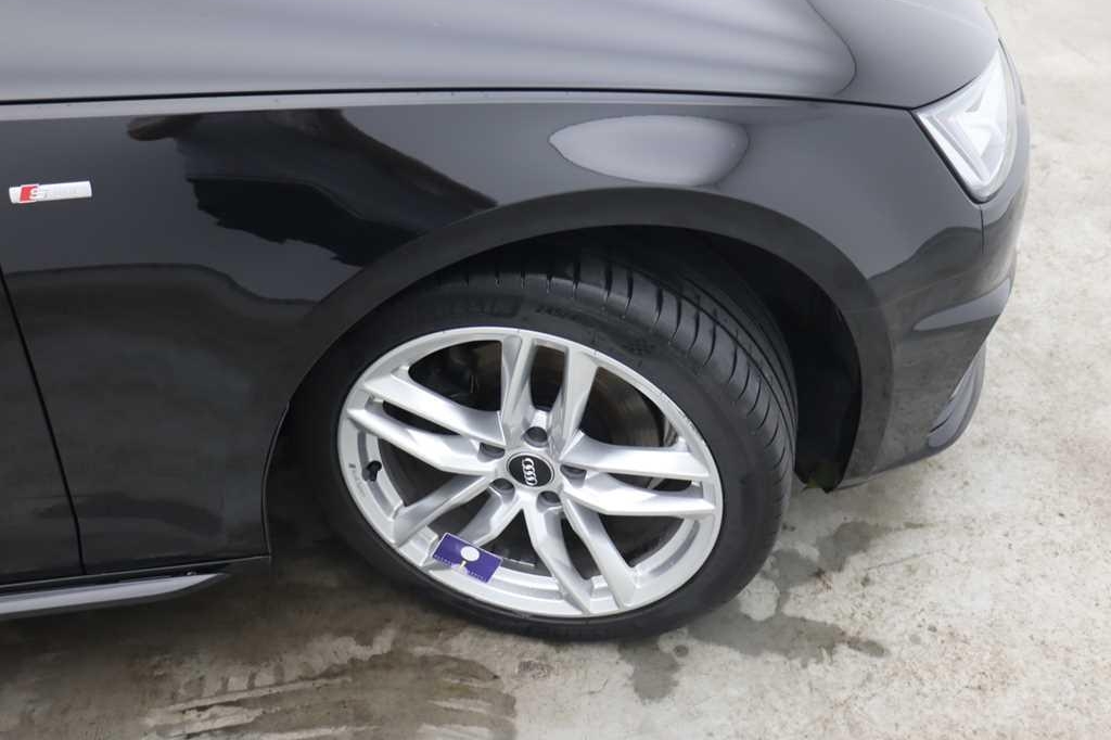 Audi A4 2019 photo 21