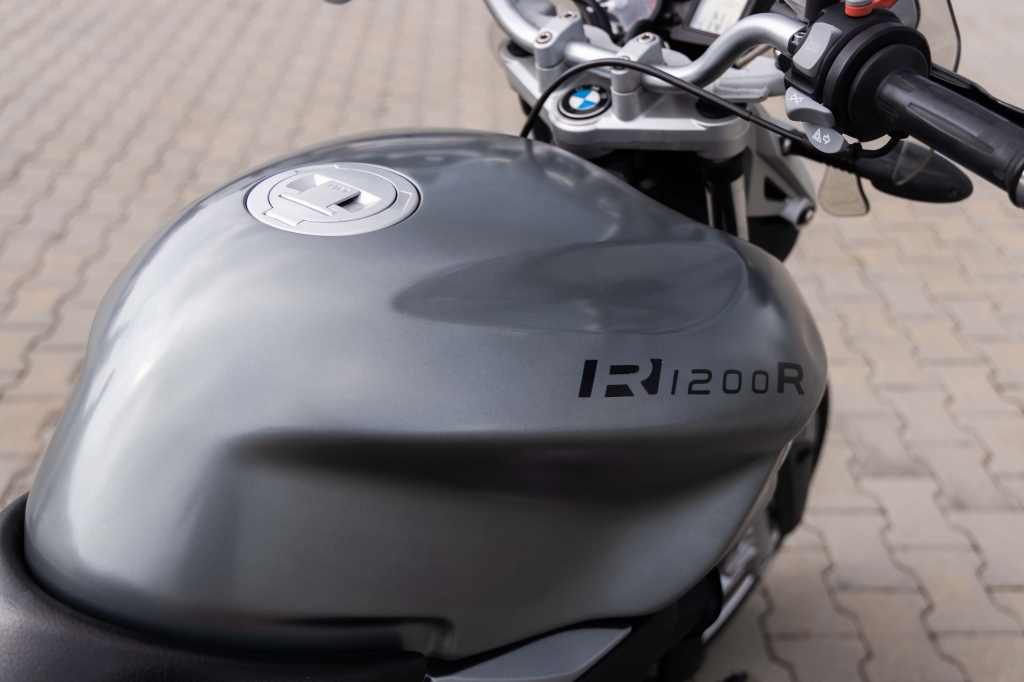 BMW R 1200R 2010 фото BMW R 1200R 2010 фото 14