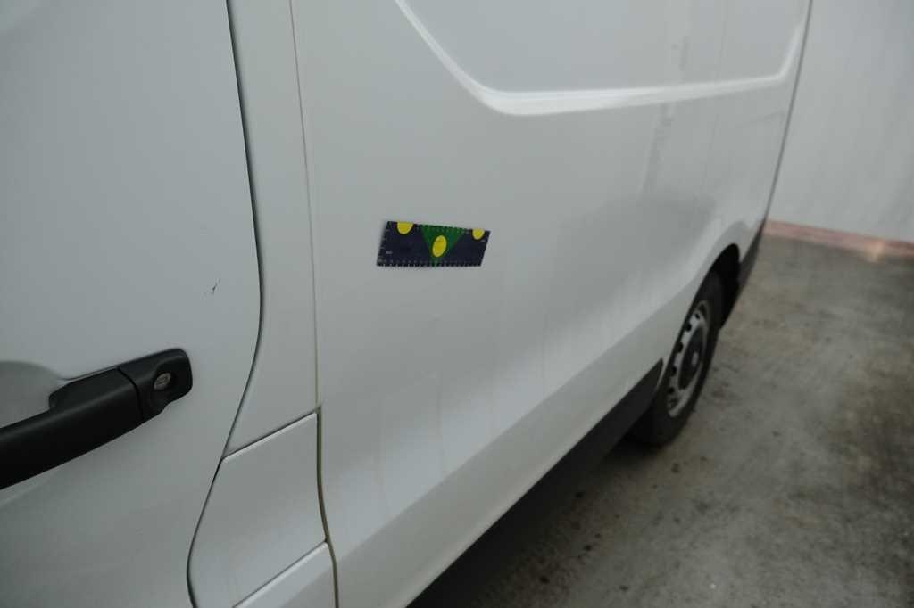 Renault Trafic 2015 photo 26