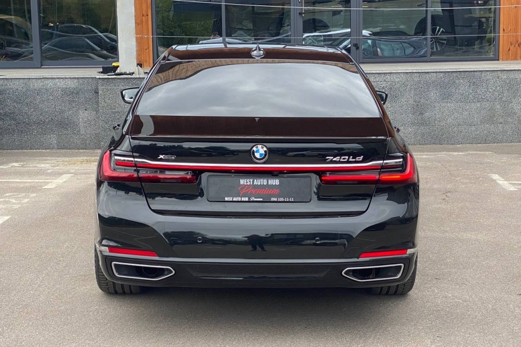BMW 740 xDrive 2019 фото 4