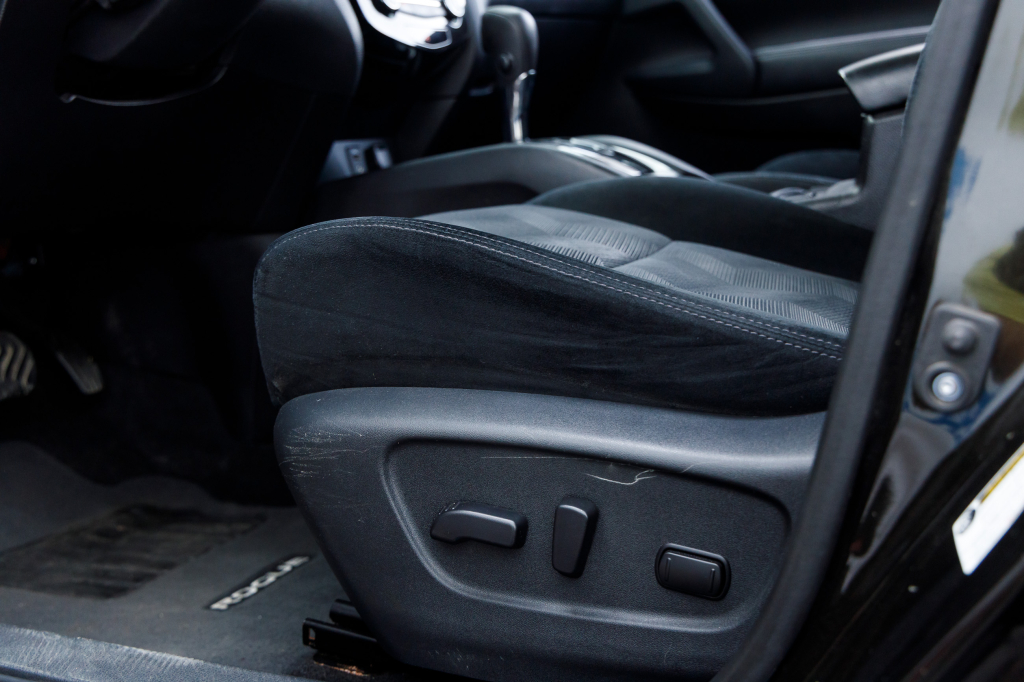 Nissan Rogue SV AWD 2014 photo 15