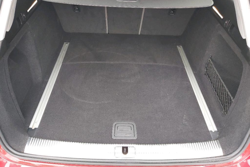 Audi A4 Avant 2018 фото 8