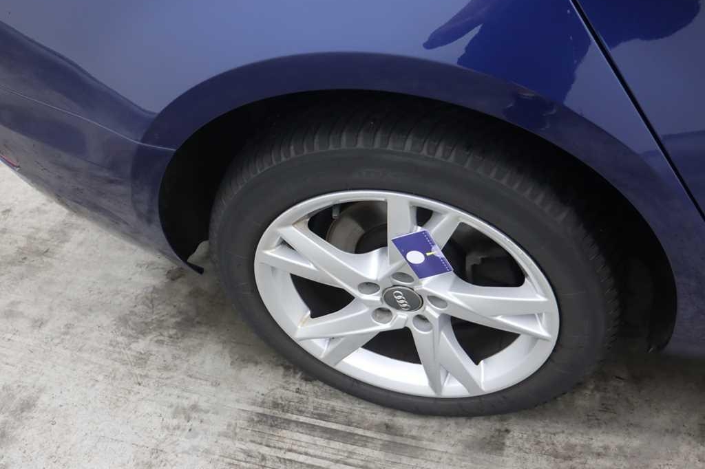 Audi A4 Avant 2016 photo 21