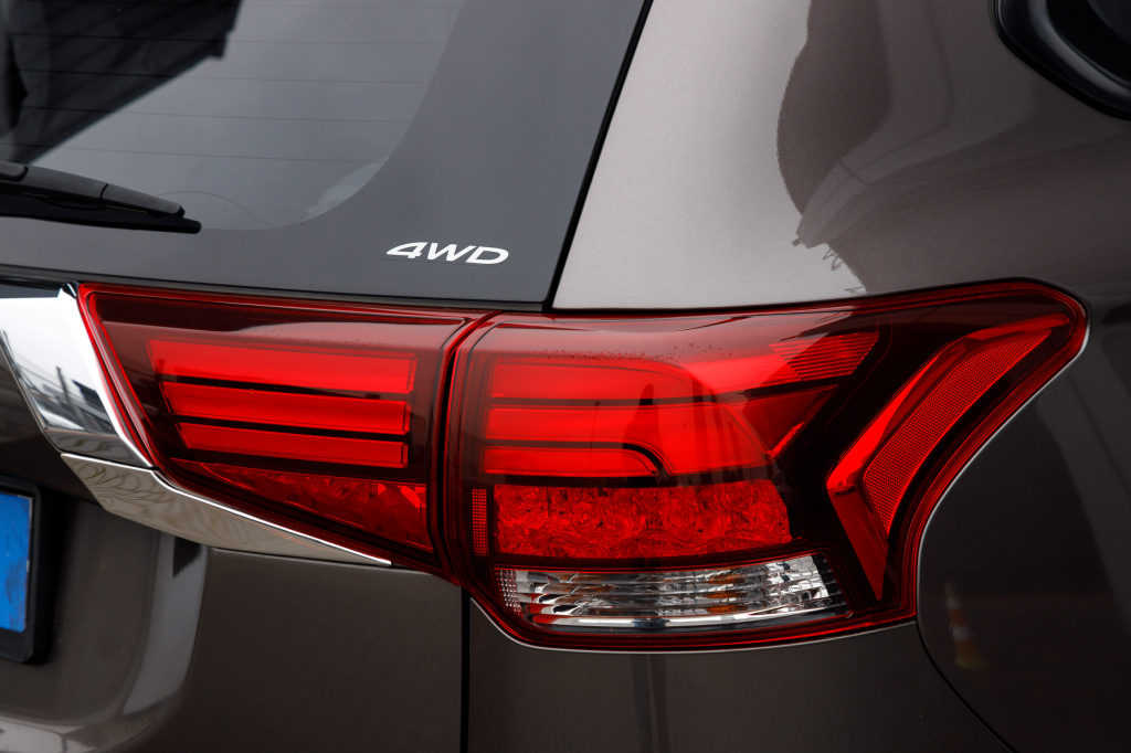 Mitsubishi Outlander 2018 photo 6