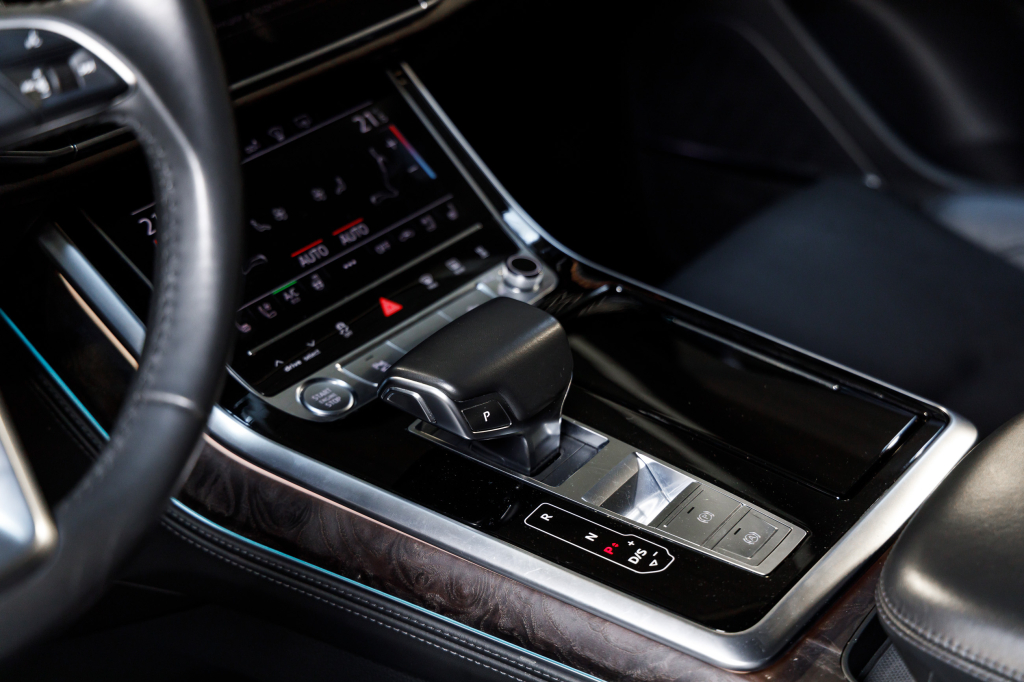 Audi Q8 50TDI Sline  2018 фото 28