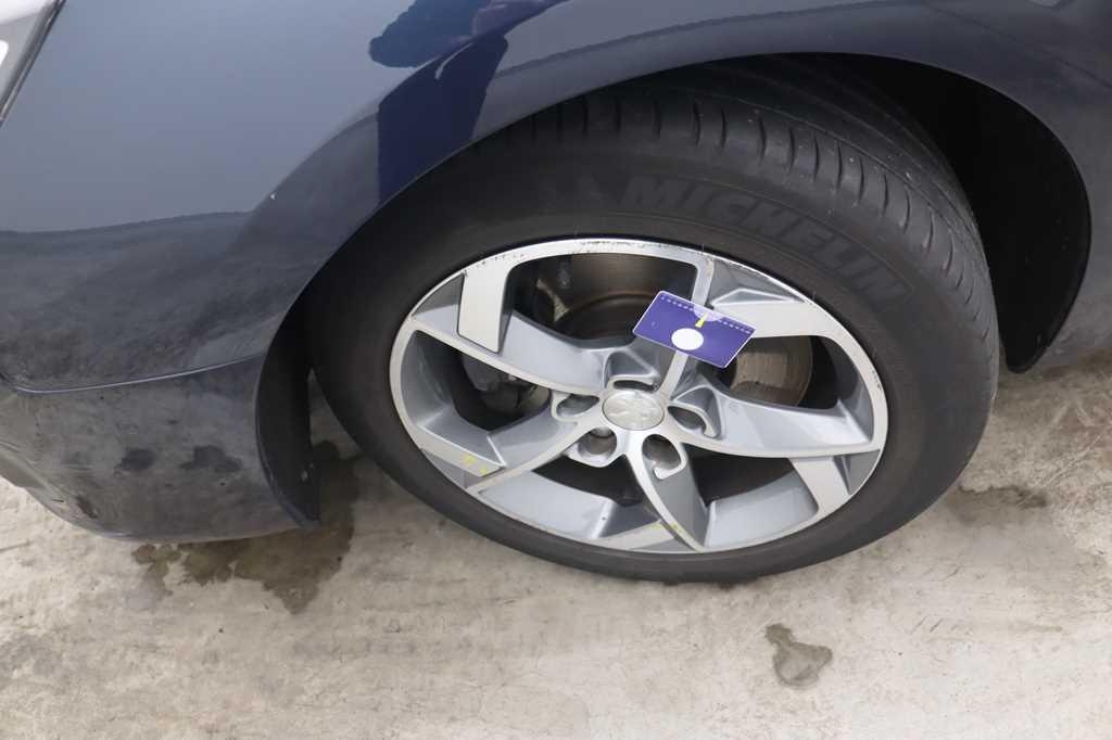 Peugeot 508 2017 фото 21