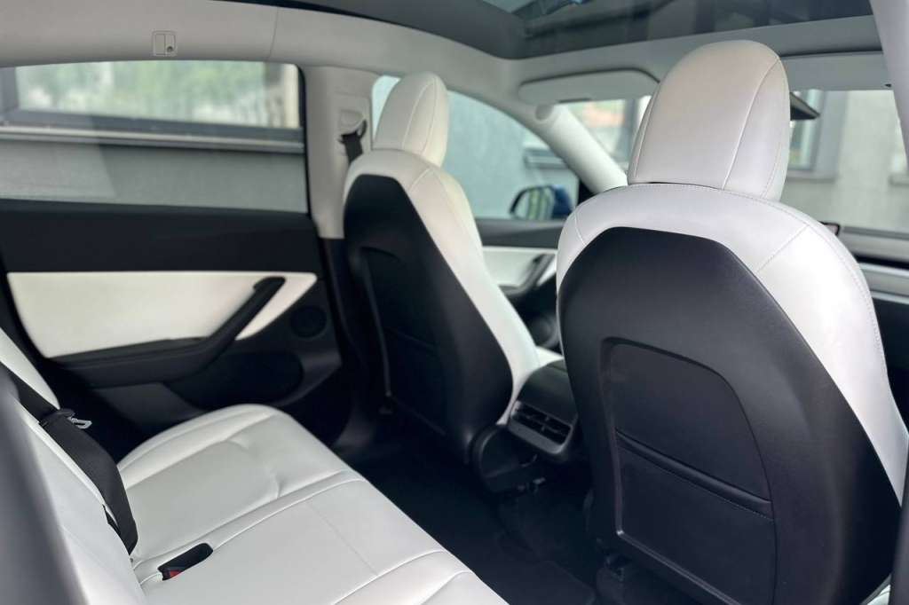 Tesla Model Y Long Range 82 kWh Dual Motor  2021 photo 15