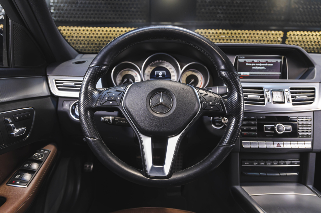 Mercedes-Benz E-Class E350 2014 фото 20