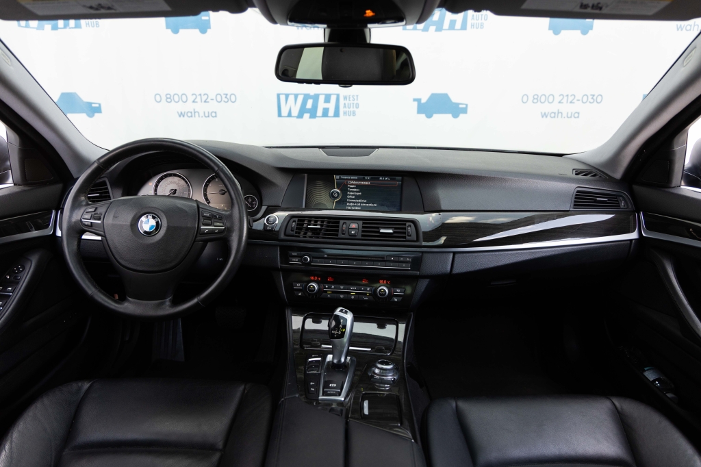 BMW 5 Series 2011 фото BMW 5 Series 2011 фото 28