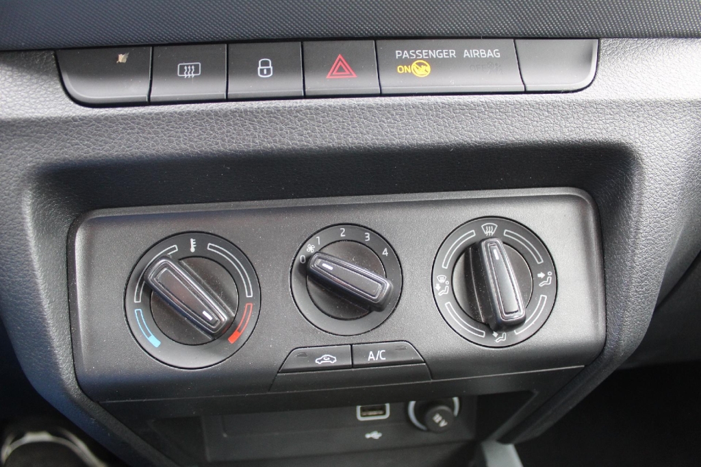 Skoda Fabia Combi 2019 photo 2