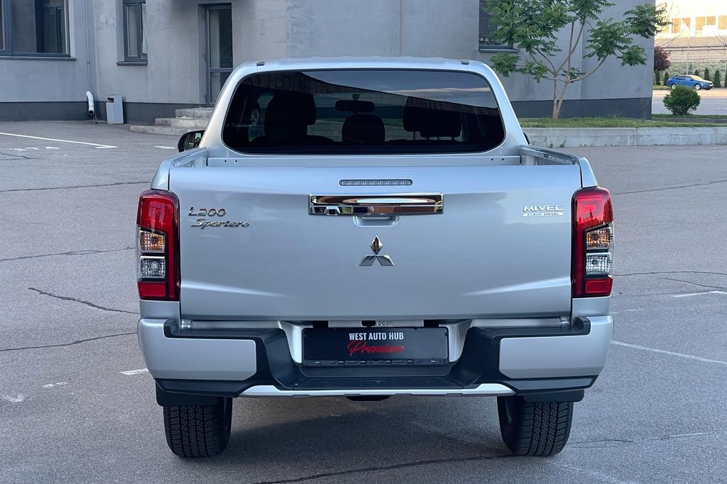 Mitsubishi L 200 2021 фото 4
