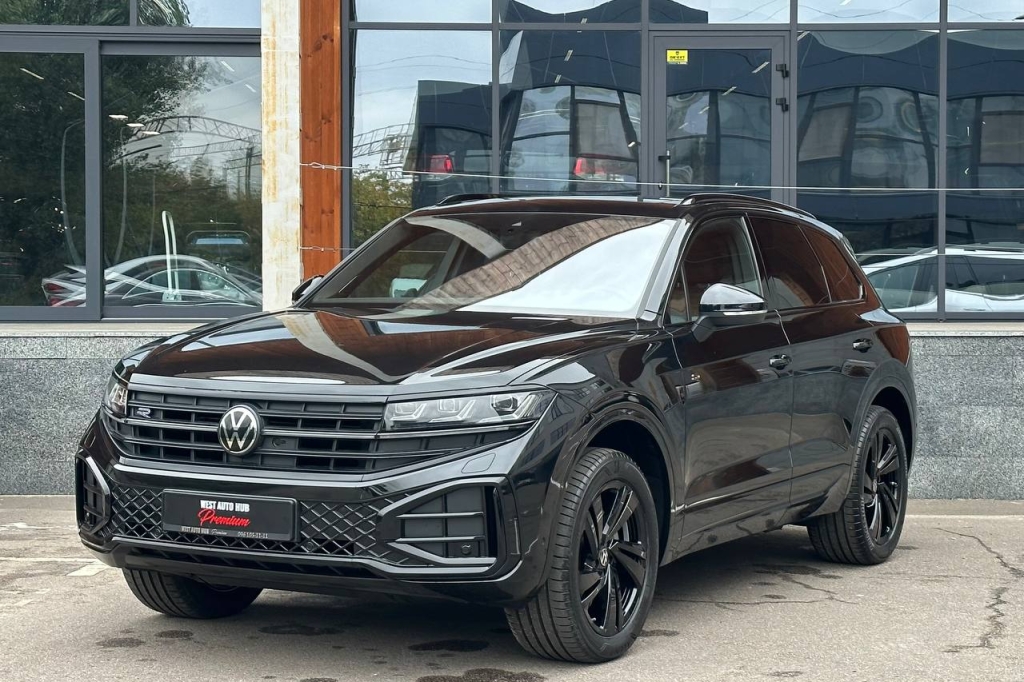 Volkswagen Touareg R-line Platinum 2024 photo 2