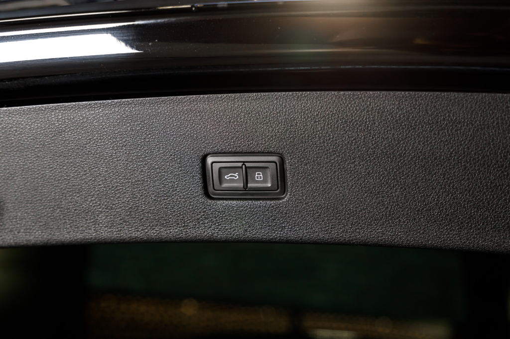 Audi Q8 50TDI Sline  2018 фото 38