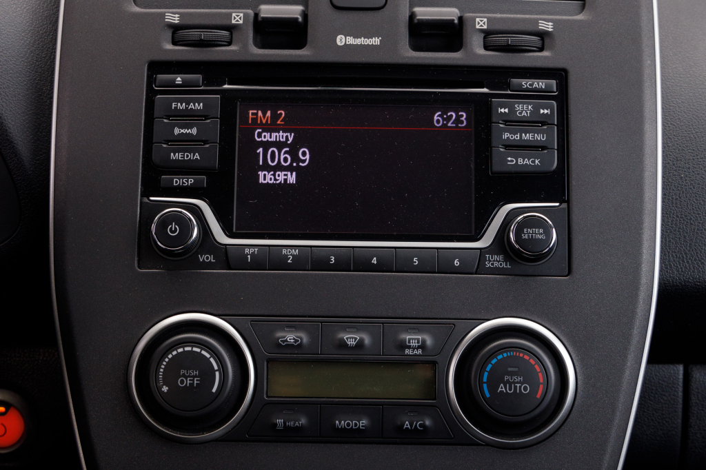 Nissan Leaf фото 12