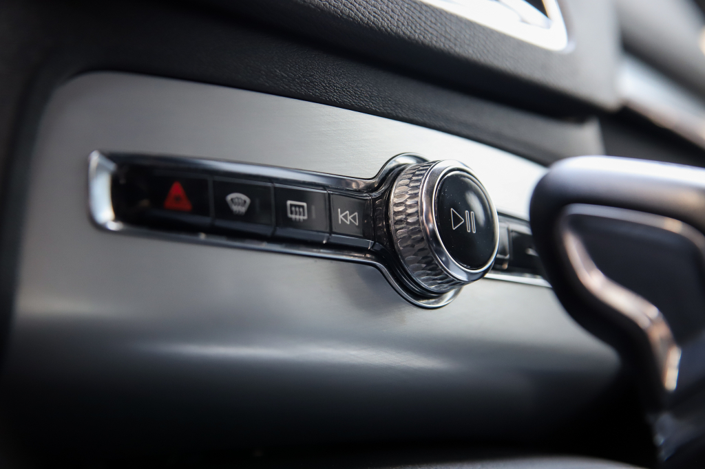 Volvo XC90 2015 photo 16