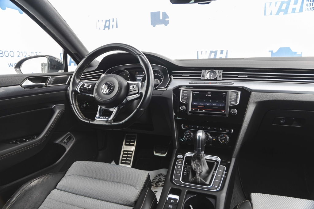 Volkswagen Passat BiTDi 4Motion 2016 фото 34