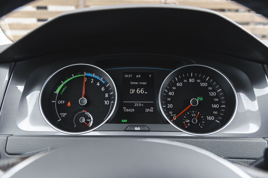 Volkswagen e-Golf 2014 фото 18