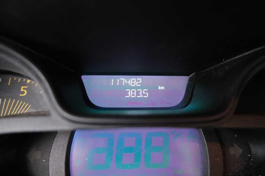 Renault Trafic 2015 photo 2