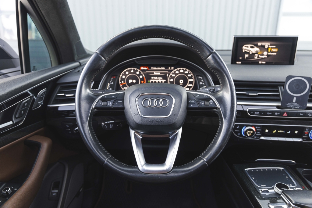 Audi Q7 2016 photo 25