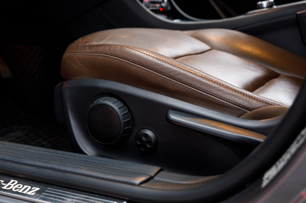 Mercedes-Benz GLA 220 4MATIC photo 26