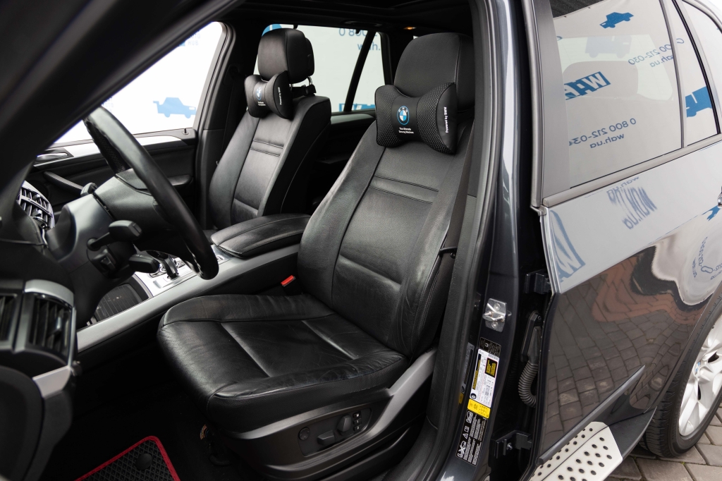 BMW X5 35i 2011 фото 14