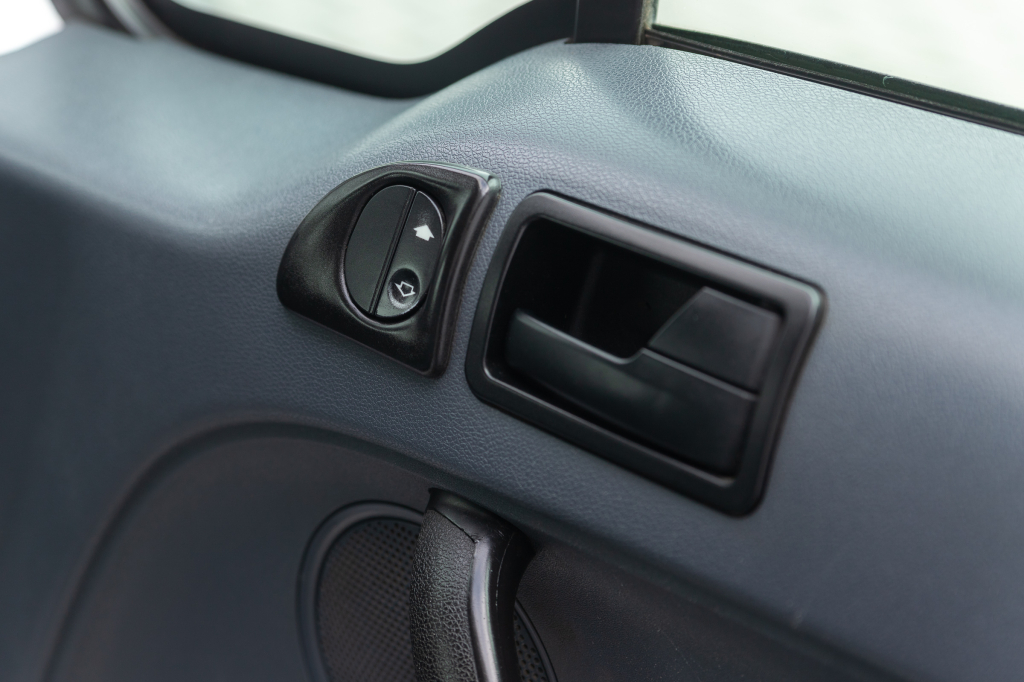 Ford Transit Connect пасс. 2008 photo 17