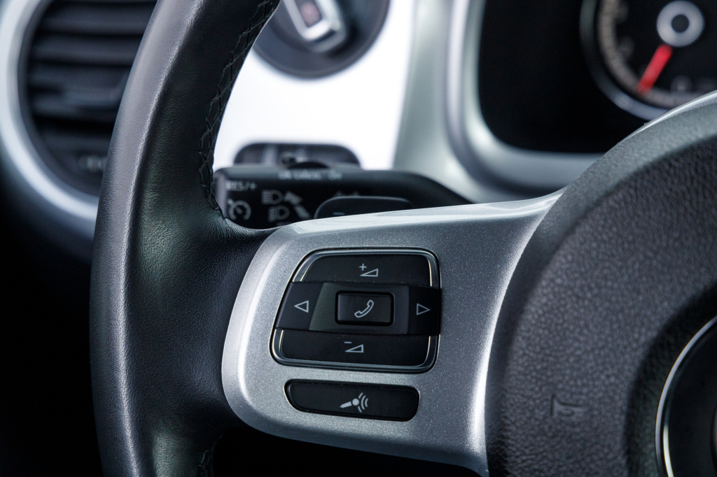 Volkswagen Beetle 2014 фото 7