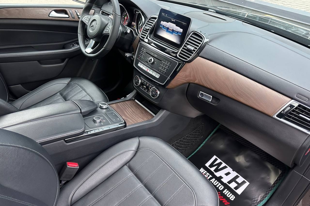Mercedes-Benz GLS-Class 350d 2018 фото Mercedes-Benz GLS-Class 350d 2018 фото 14