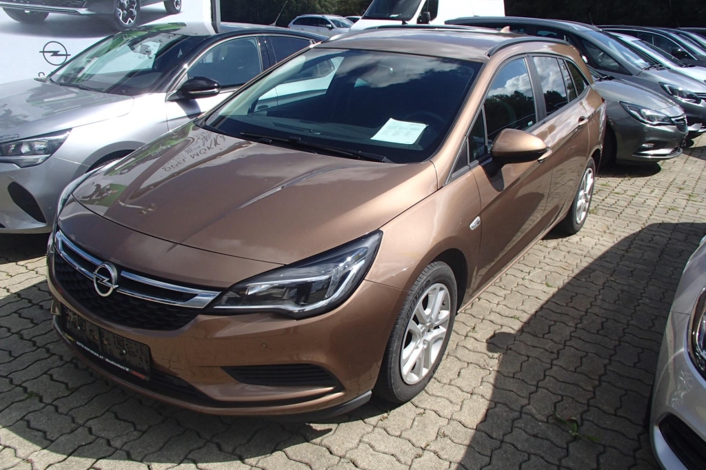 Opel Astra Sports Tourer 2017 photo 2