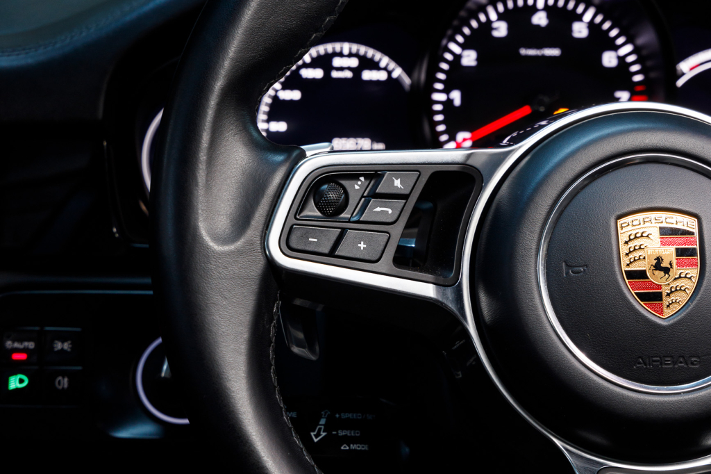 Porsche Cayenne 2018 фото 19