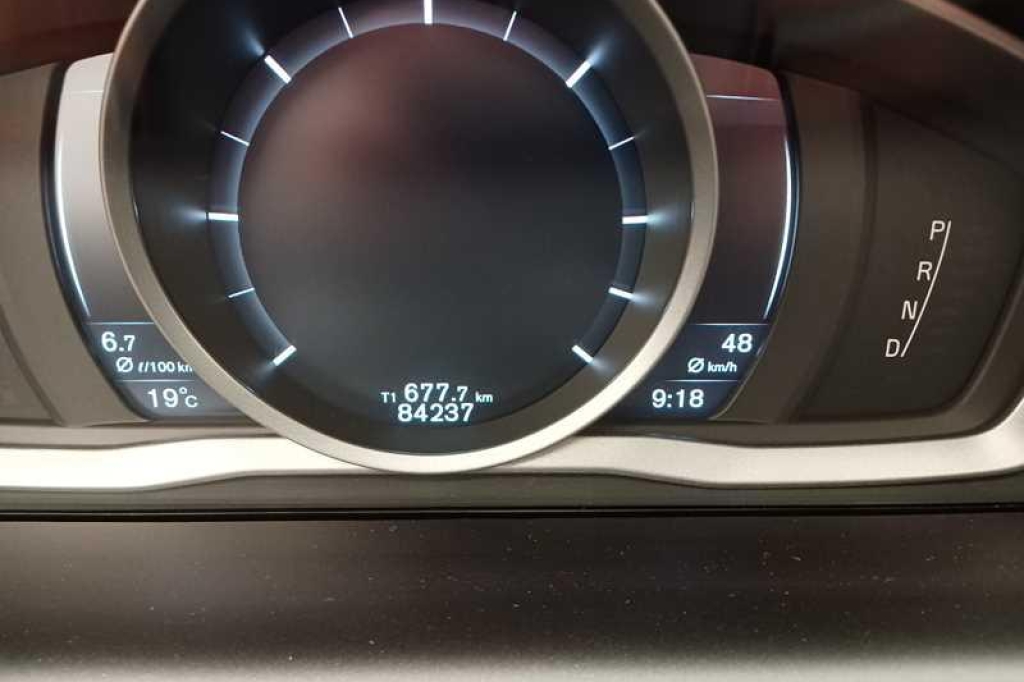 Volvo XC60 2017 фото 3