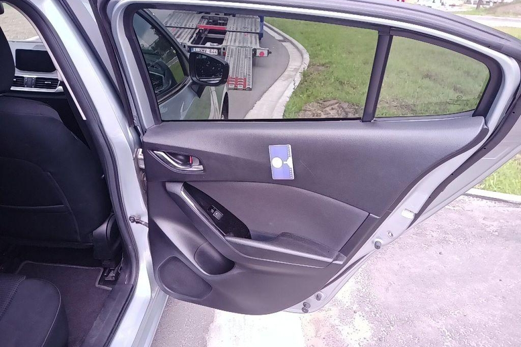 Mazda 3 2017 фото 27