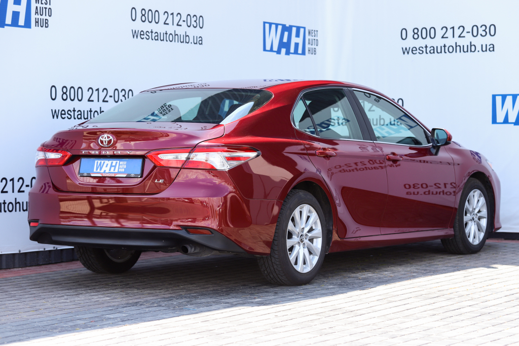 Toyota Camry LE 2017 photo 2