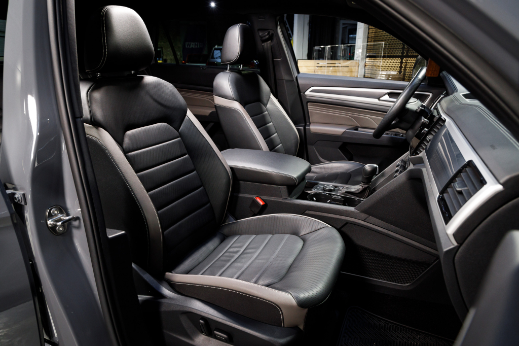 Volkswagen Atlas Cross Sport SEL Premium R-Line 2021 photo 25