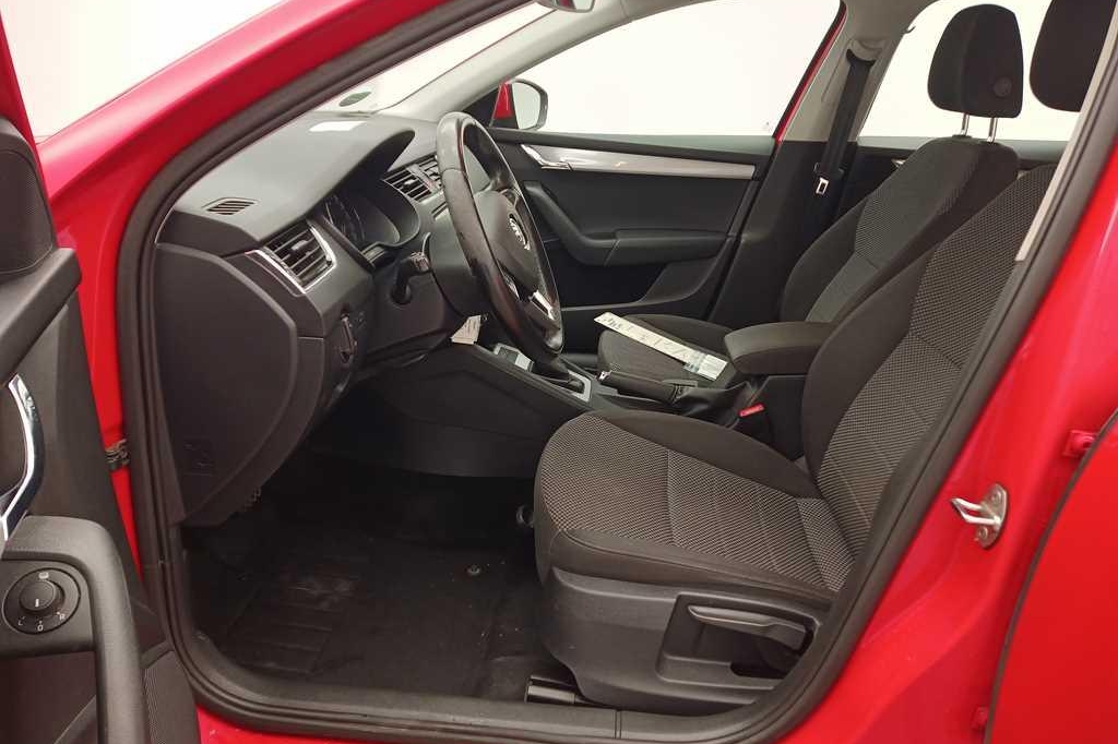 Skoda Octavia Combi 2017 photo 2