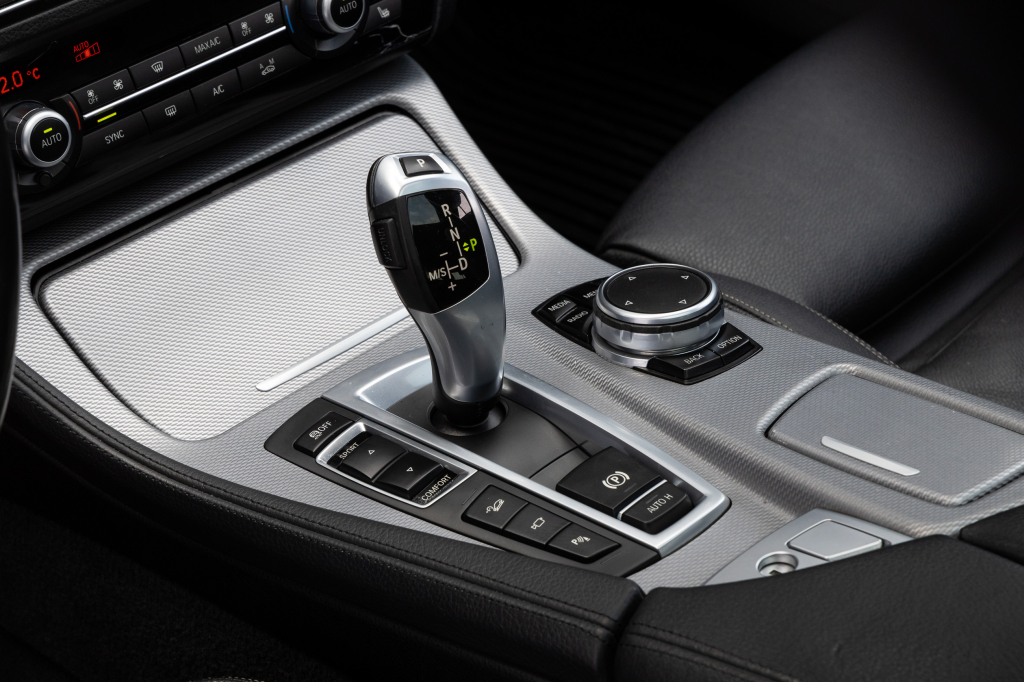 BMW 520 D Baureihe 5 Touring 2015 photo 6