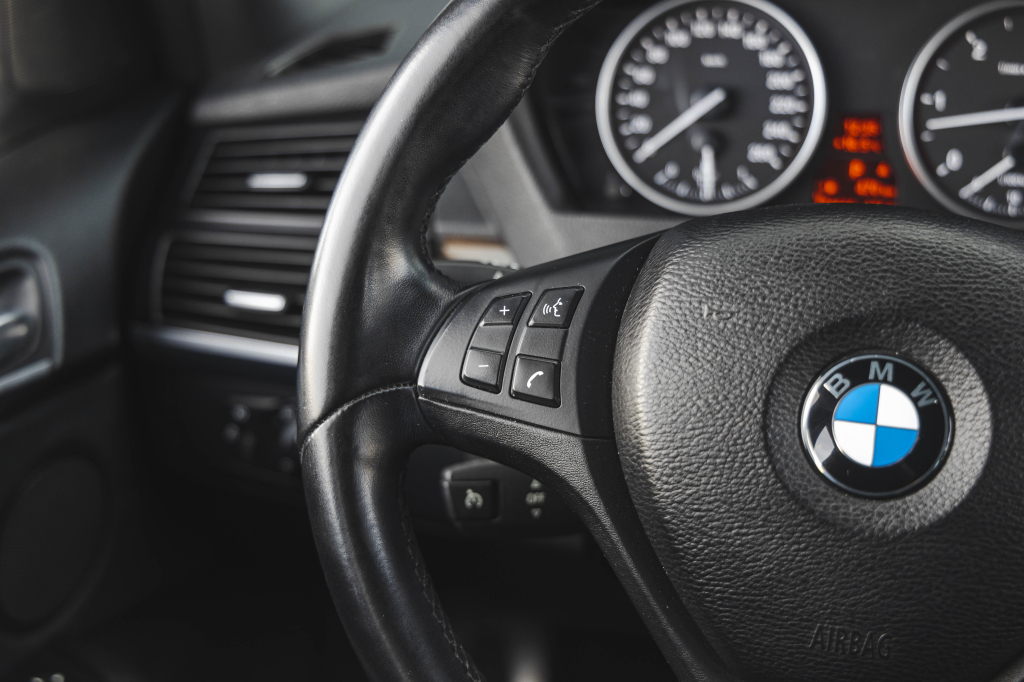 BMW X5 2010 фото BMW X5 2010 фото 19