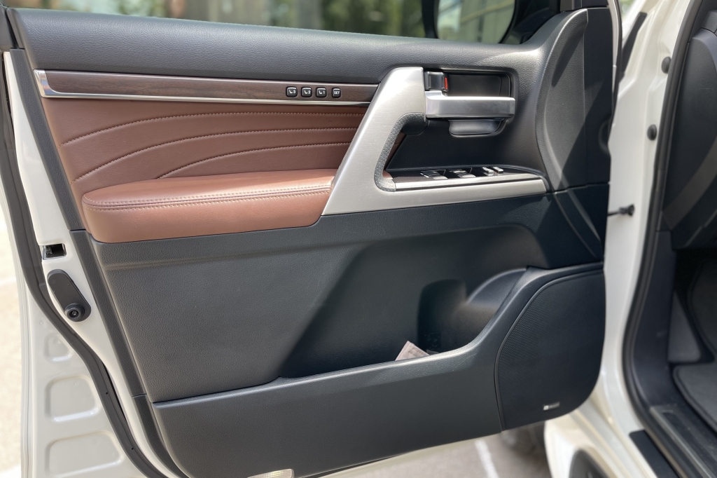 Toyota Land Cruiser 200 Executive Lounge 2019 photo 6