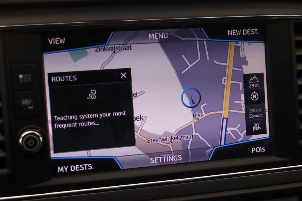 SEAT Leon 2017 фото 7