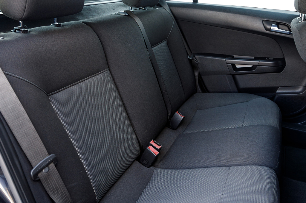 Opel Astra H фото 15