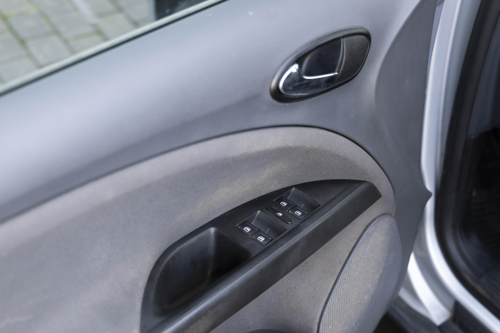 SEAT Toledo 2006 фото 10