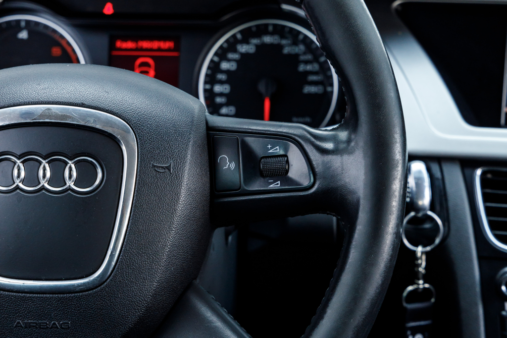 Audi A4 2008 фото 14